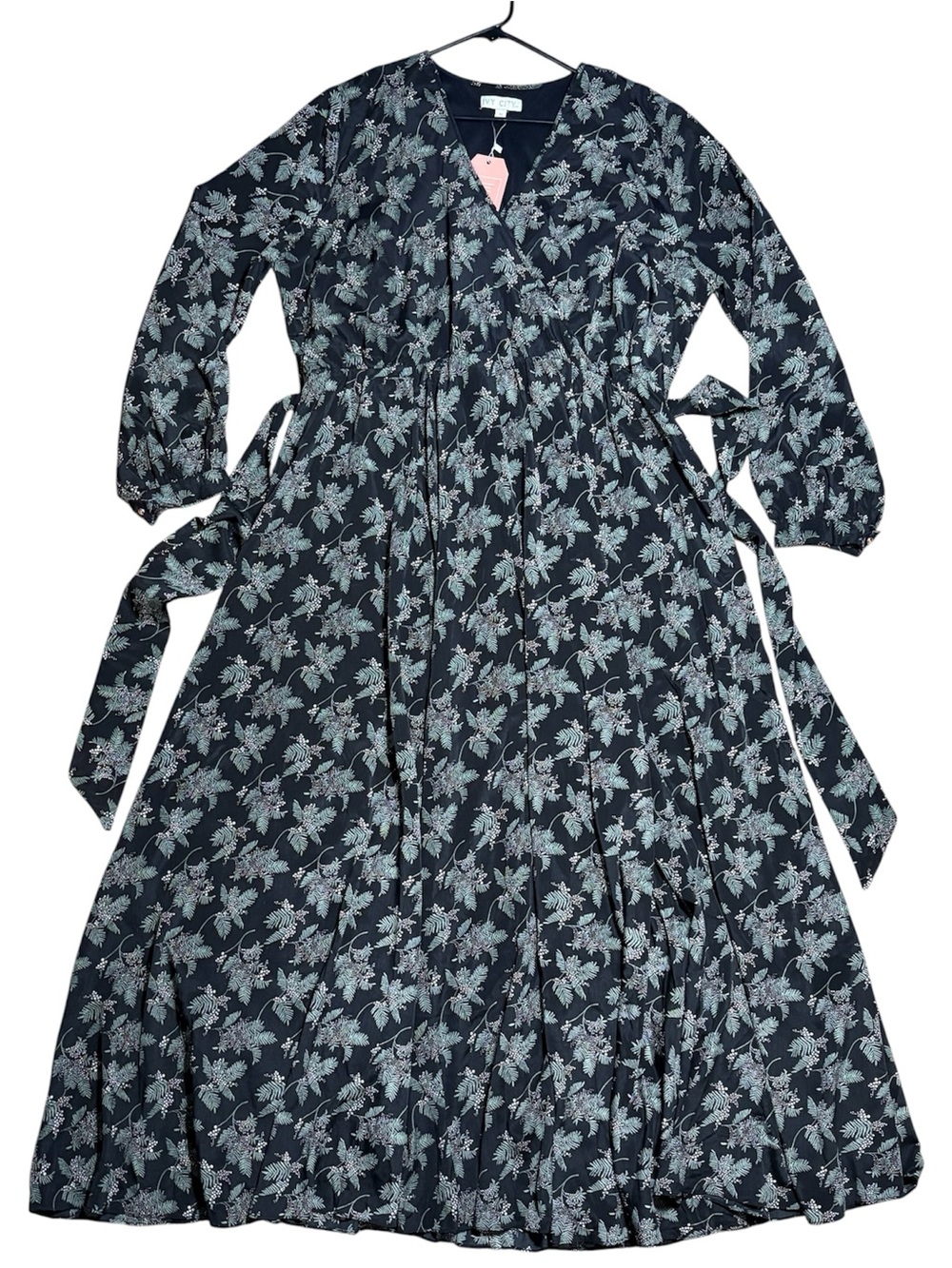 Ivy City Co. Holly Berry Maxi Dress NWT In Sz 3X